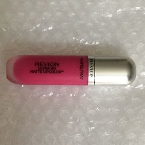 🐶 $4 🐶 Revlon Ultra HD Matte Lip-color